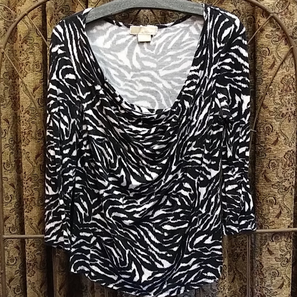 Michael Kors Light Knit Top size Large